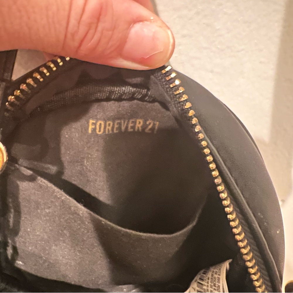 Faux Leather Purse Bundle - Picture 8 of 9
